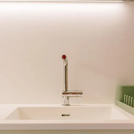 Rent4rest Seafront Lägenhet *