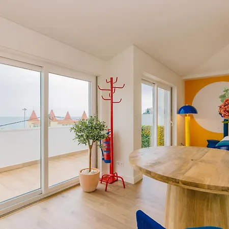 Rent4rest Seafront Lägenhet Estoril