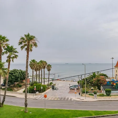 Rent4rest Seafront * Estoril