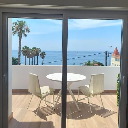 Rent4rest Seafront Lägenhet Estoril